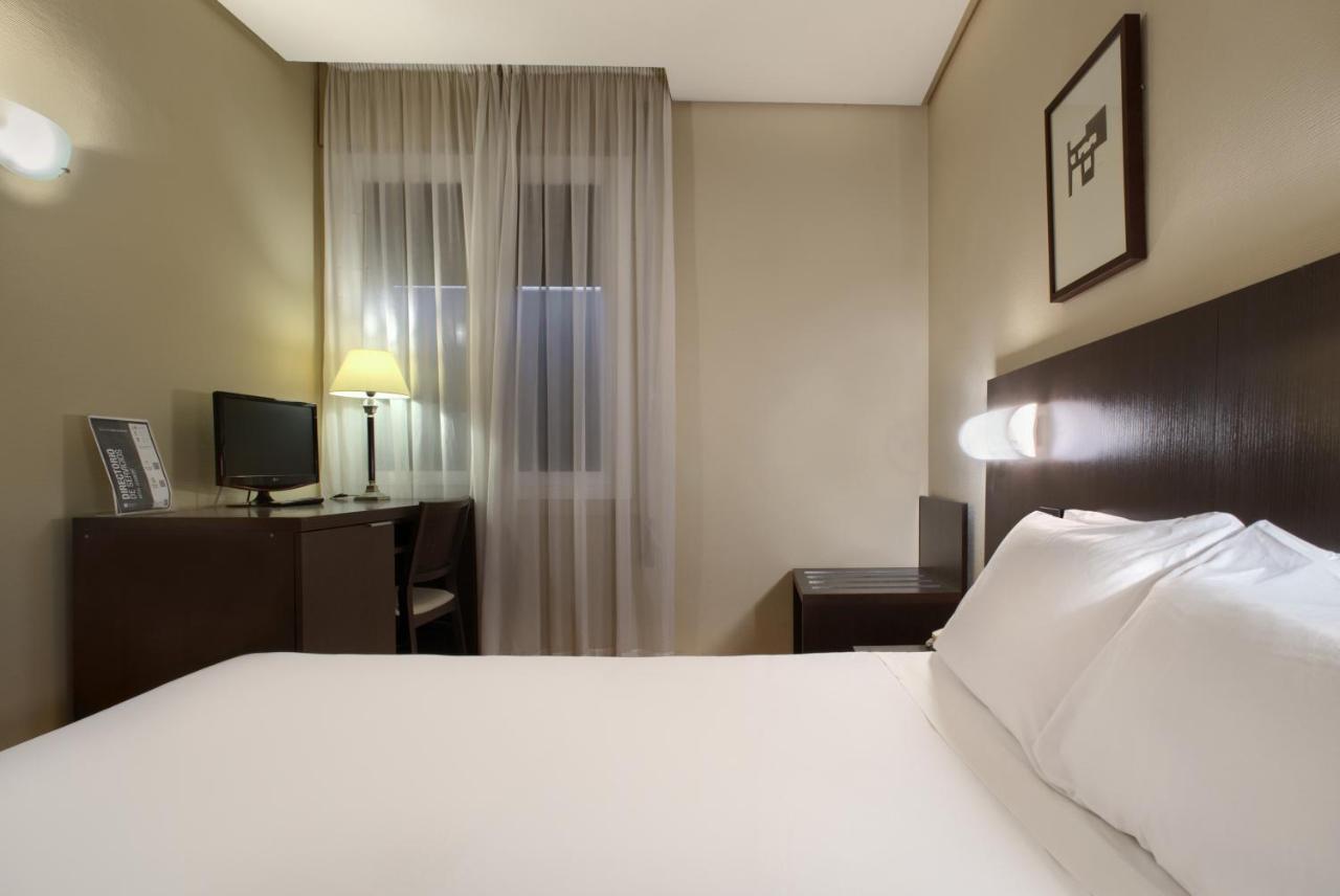 Hotel Sercotel Tudela Bardenas Rum bild