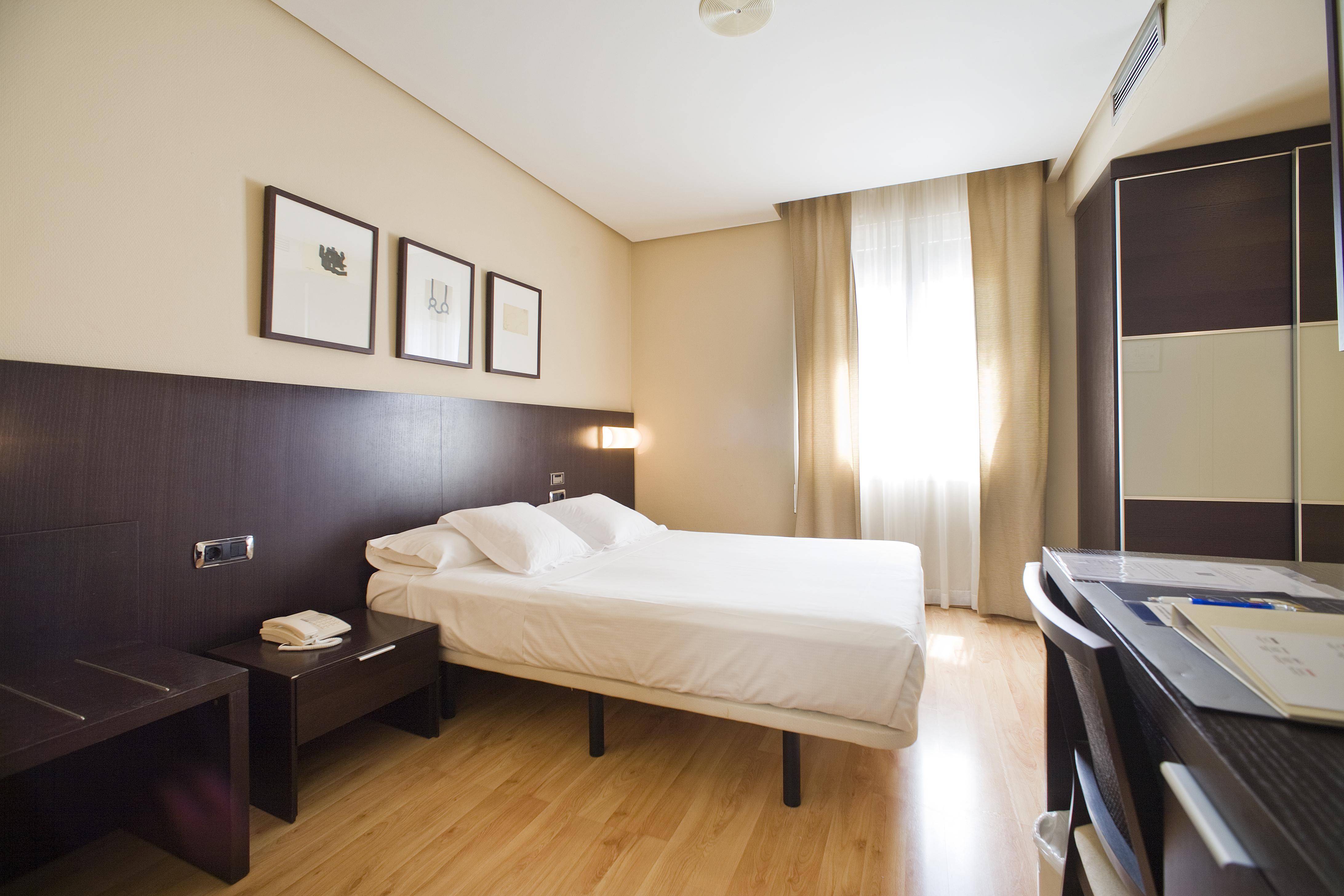 Hotel Sercotel Tudela Bardenas Exteriör bild